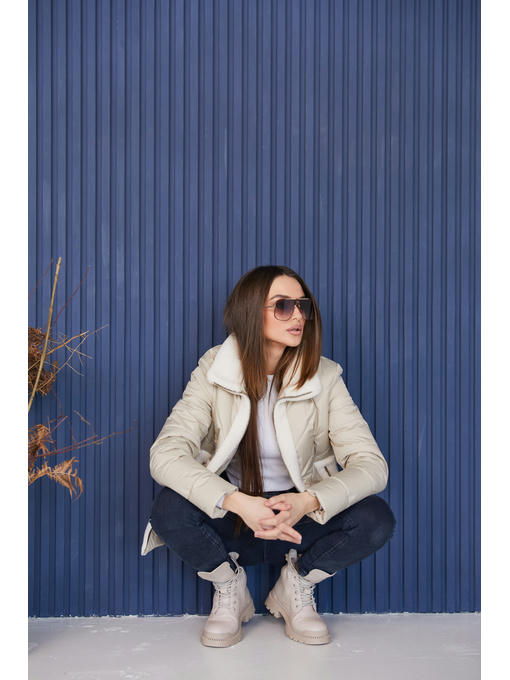 Демисезонная Куртка бежевая — изображение 3