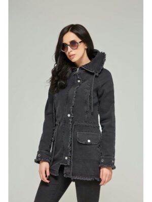 Джинсовая куртка черная