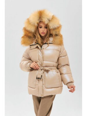 Зимняя куртка бежевая
