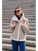 Зимняя дубленка бежевая