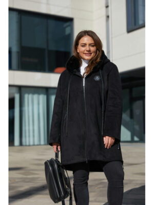 Зимняя дубленка черная