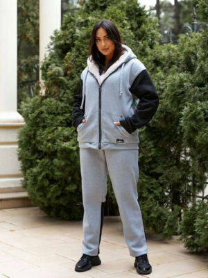 Теплый спортивный  костюм на меху XL+