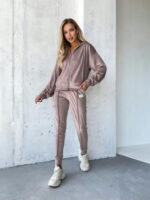 Костюм тройка