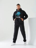 Мужской спортивный костюм